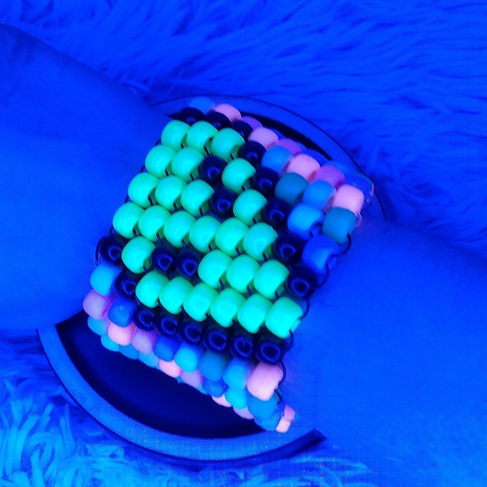 ALIEN Rainbow Pastel Matte Kandi Cuff Bracelet - Picture 5 of 8